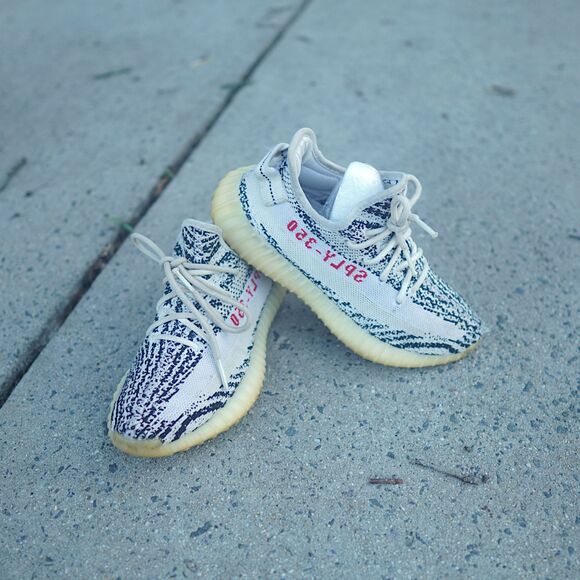 Adidas Yeezy Boost 350 V2 Zebra Men\'s Size 6 White Black Red CP9654 2017 main image 4